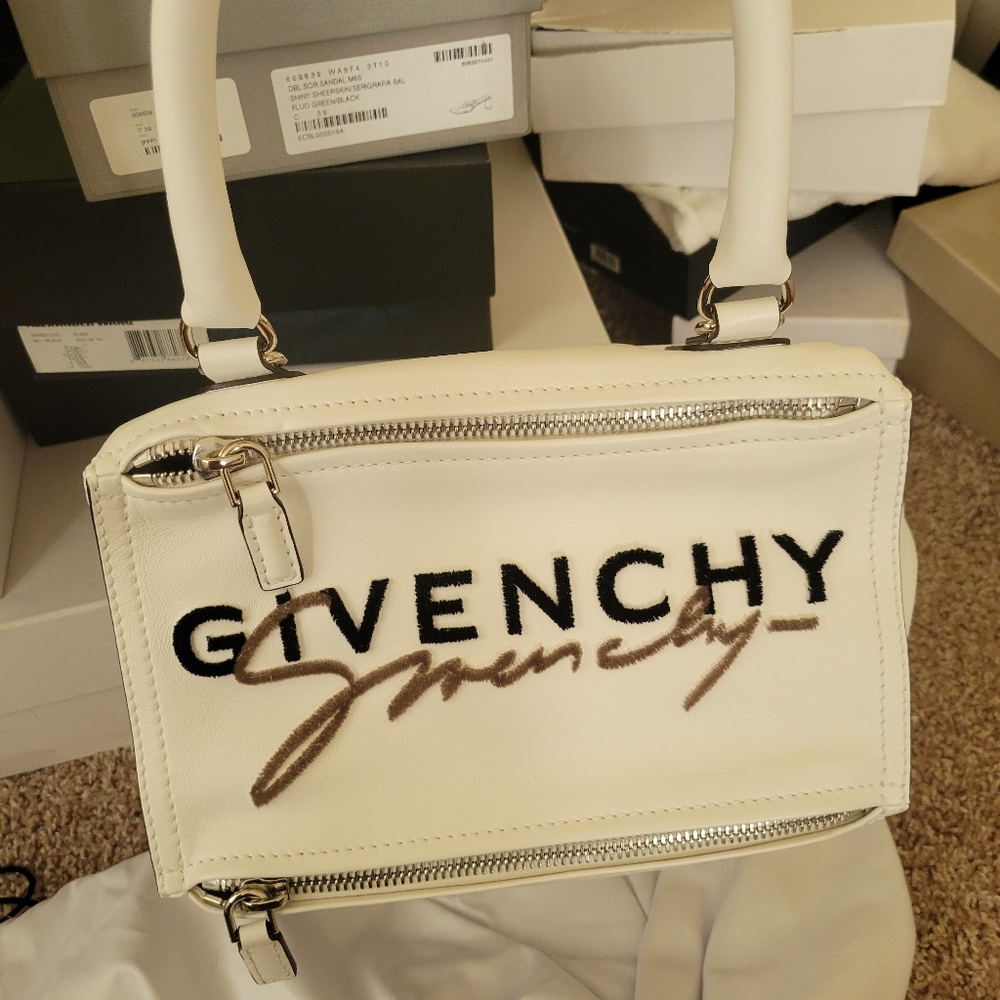 Bag - Picture 2 of 3